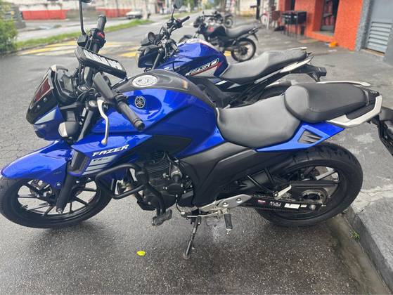 YAMAHA FZ25 FAZER ABS 